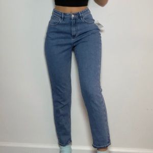 High Waisted Mom Jean